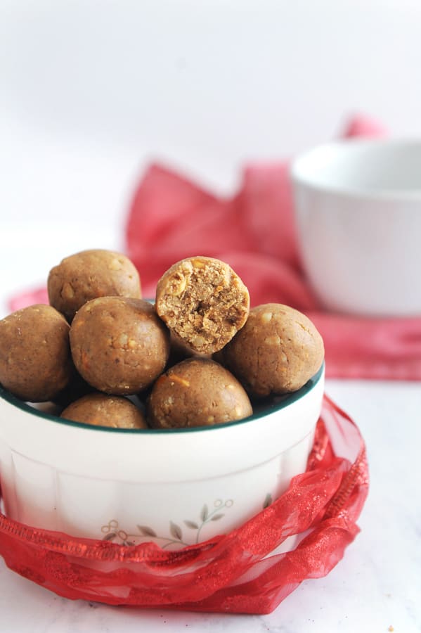 healthy snack ideas like gingerbread protein balls for healthy holiday eating
