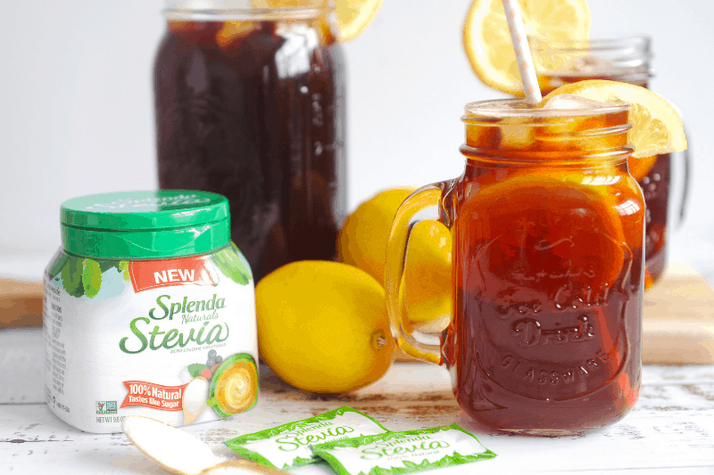 Wondering how to make iced tea with stevia? healthy Lifestyle Blogger Momma Fit lyndsey is sharing her favorite way to make iced tea without artificial sweeteners