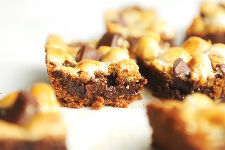 Vegan smores bars that are healthy and easy to make. Gooey smores recipe for a dairy free smores dessert made with graham crackers and vegan chocolate chips