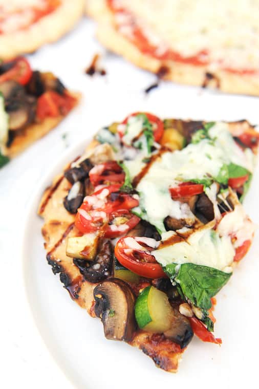 healthy grilled pizza recipe on gluten free flatbread pizza crust. Easy flatbread pizza dough recipe you can make at home in under an hour!